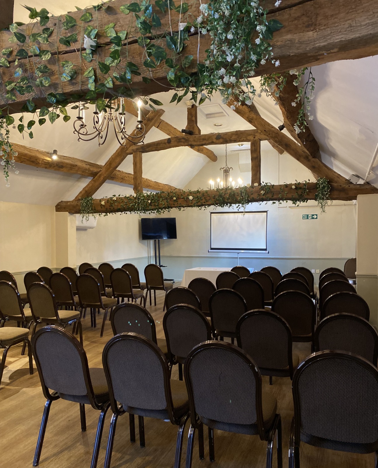 Warwick Room Setup