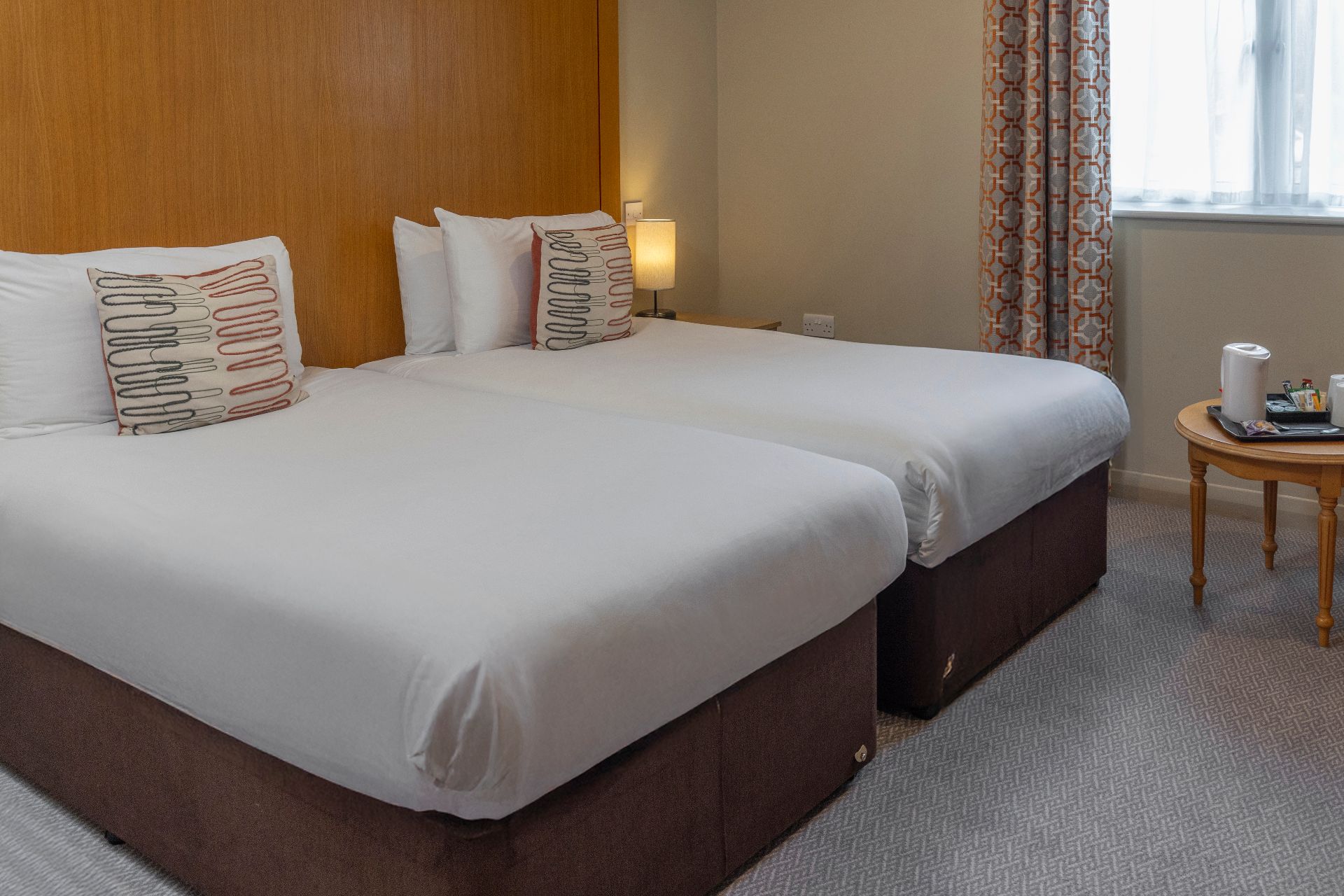 Contact Kings Court Hotel
